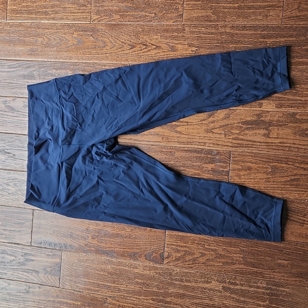 Lululemon wanderlust navy leggings size 16